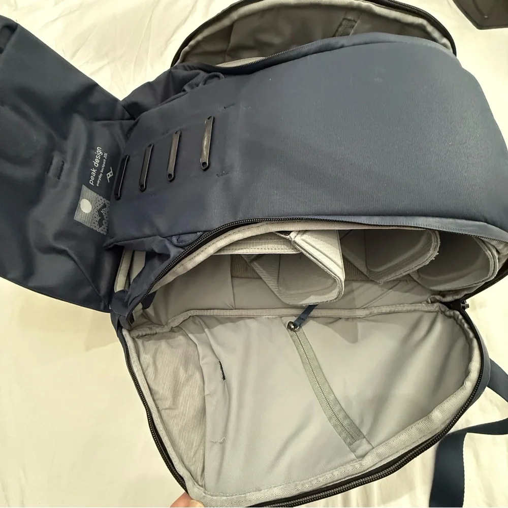 Peak Design Everyday Backpack 20L Weatherproof Camera Laptop Bag Midnight Blue - Picture 12 of 16